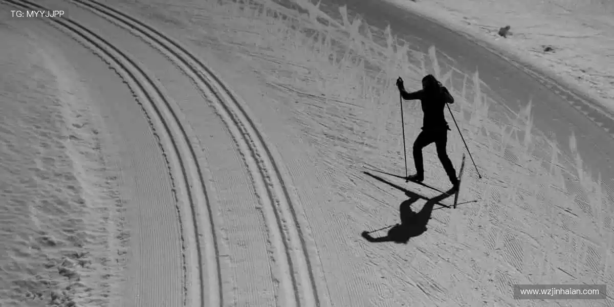 「错过直播？精彩回放随时看！📲订阅频道，精彩永不缺席！」